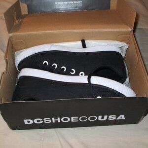 DC Shoe Co. Black & White sneakers - Size 7